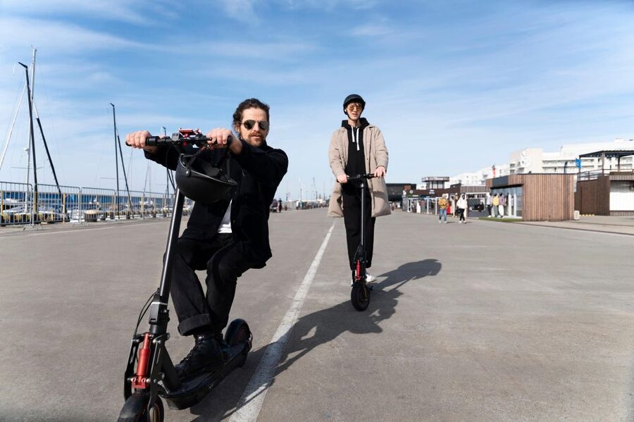 Electric Scooter Tour: Gdańsk Shipyard - 1,5-Hour of Magic! - Training, Safety Gear, and How the Ride Feels for 90 Minutes