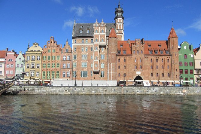First Time in Gdańsk? Private Tour of Old Gdańsk’s Highlights - Ulica Piwna and Wielka Zbrojownia: beer history and Dutch-mannerism style
