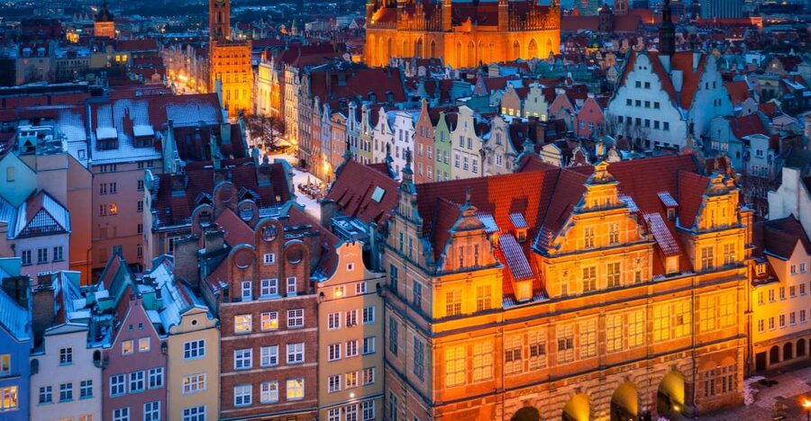 Gdańsk City Sights & History Guided Walking Tour in English - Rebuilt Townhouses After the War: Seeing What Came Back, and What Didn’t