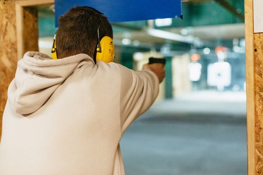 Gdańsk: Extreme Gun Shooting Experience with Transfers - Safety briefing: how first-timers stay comfortable
