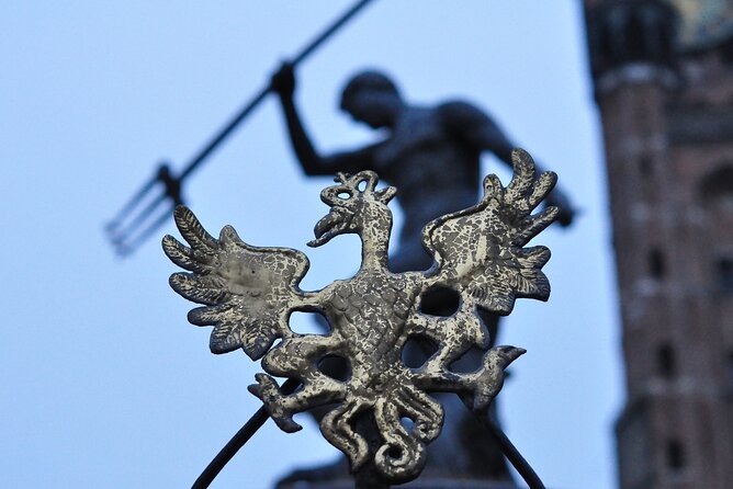 Gdansk Food and Sightseeing Tour with Bart - Długi Targ and the Artus Court cellars: history that comes with a starter
