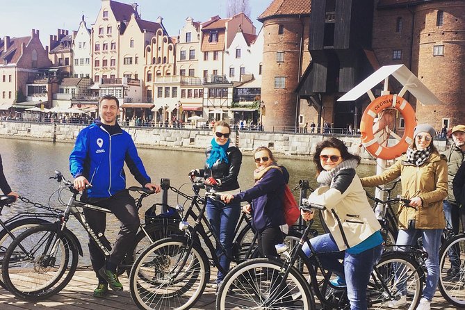 Gdansk Highlights Bicycle Tour - Getting set up at Poland By Locals in Gdańsk