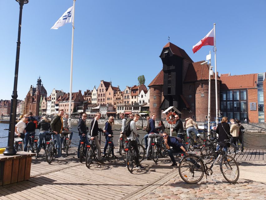 Gdańsk: Highlights Bike Tour - Nabrzeże Motławy: finishing the waterfront loop with context