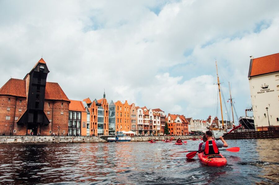 Gdańsk: Islands and Canals Private Kayak Tour - Olowianka Island: Secluded Feeling, Easy Enough for First Timers