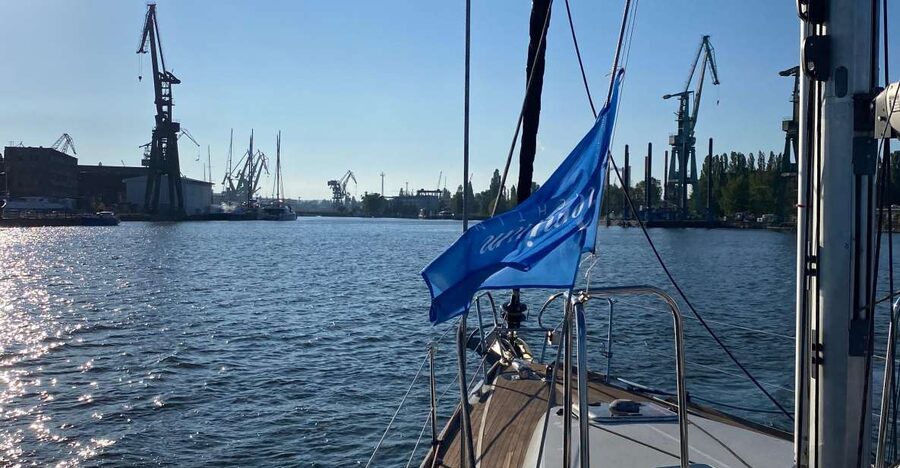 Gdańsk: Motlawa and Port yacht cruise with Welcome Drink - From Oria Magic House quay to the Motława River