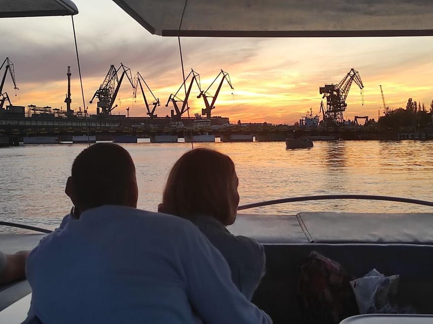 Gdańsk: Motława River Eco Cruise at Sunset with Prosecco - Red Crane photos: the landmark you’ll want to catch
