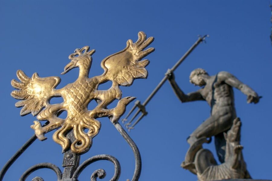 Gdansk Old Town 2-Hour Walking Tour - The Motława River and The Crane: trade history you can see