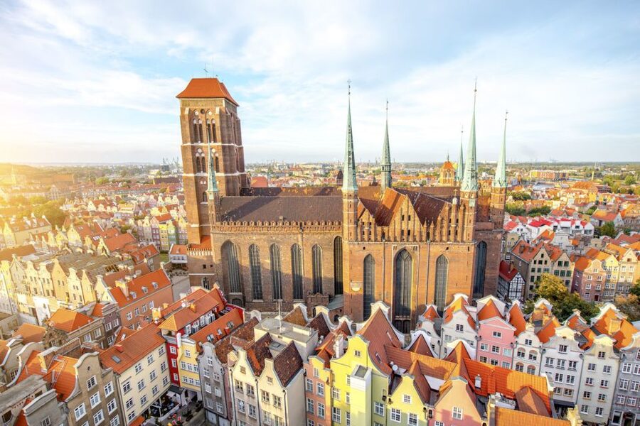 Gdańsk: Old Town Private Walking Tour with Legends and Facts - The 3-Hour Add-On: Wyspa Spichrzow and Motlawa’s Trade Clues