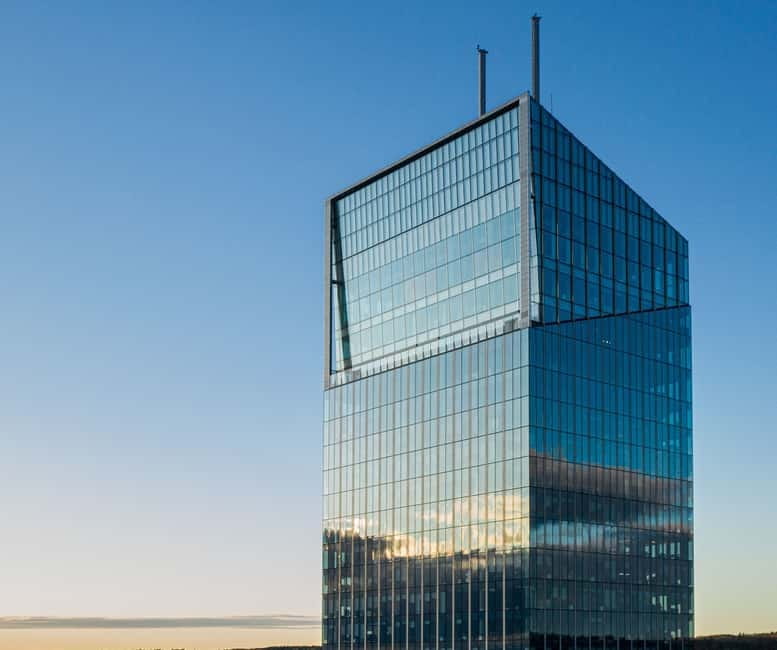 Gdańsk: Olivia Star Sky-High Views, Dinner, and Cocktails - The observation floor: get your bearings across Gdańsk and the Hel Peninsula