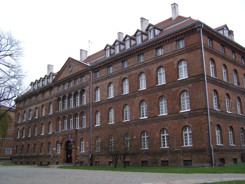 Gdansk Private WWII Tour with Museum of the Second World War - Skip-the-Line Tickets: Fast Access, Real Rules