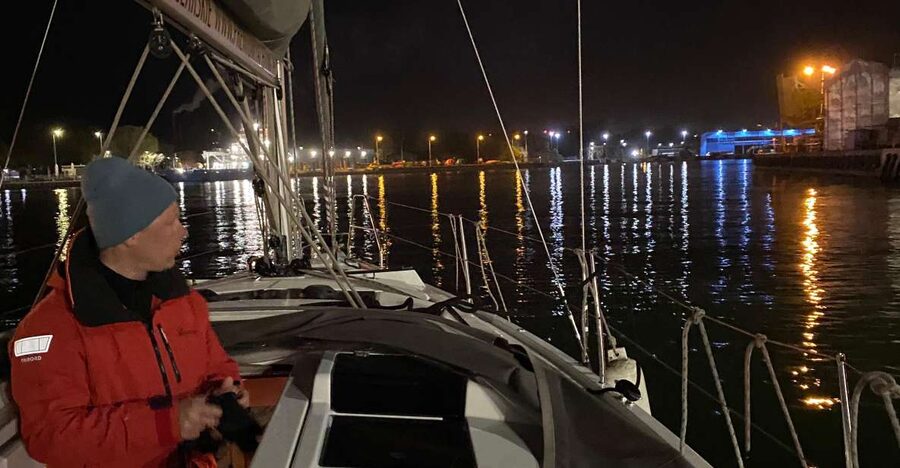 Gdansk: Scenic Evening Yacht Cruise with Welcome Drink - Key highlights worth your attention