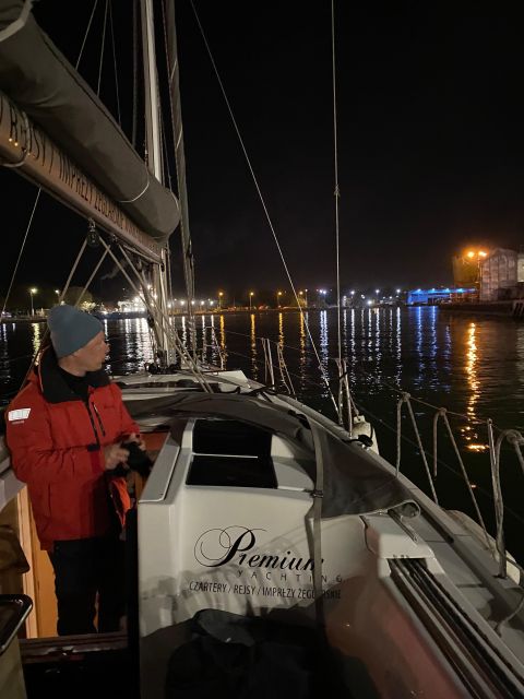 Gdansk: Scenic Evening Yacht Cruise with Welcome Drink - Finding your way to the boarding quay (near the Oria Magic House)