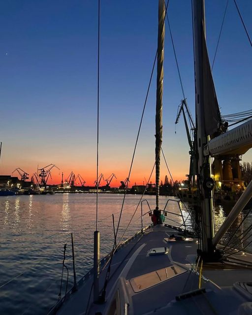 Gdańsk: Scenic Sunset Cruise with Welcome Drink - Should You Book the Gdańsk Sunset Yacht Cruise?