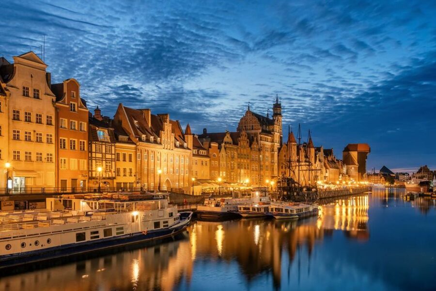 Gdansk: Small Group Walking Tour - Royal Road to Artus Court: the merchant power story
