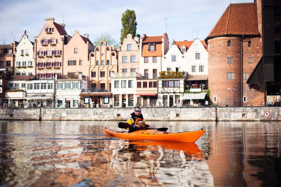 Gdansk: Winter Kayaking Tour - Radunia Canal scenes: twists, romantic angles, and the rhythm of narrow water