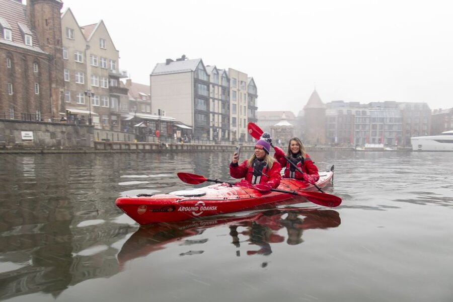 Gdansk: Winter Kayaking Tour - Practical tips before you meet at the red shipping containers