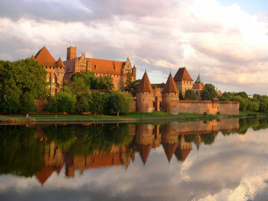 Malbork Castle Tour: 6-Hour Private Tour - Why Malbork Castle Feels Different Than Other Castles