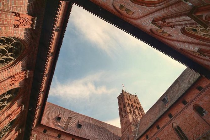 Malbork Castle Tour from Gdansk - St. Mary’s Church: A Quick Stop With Big Context
