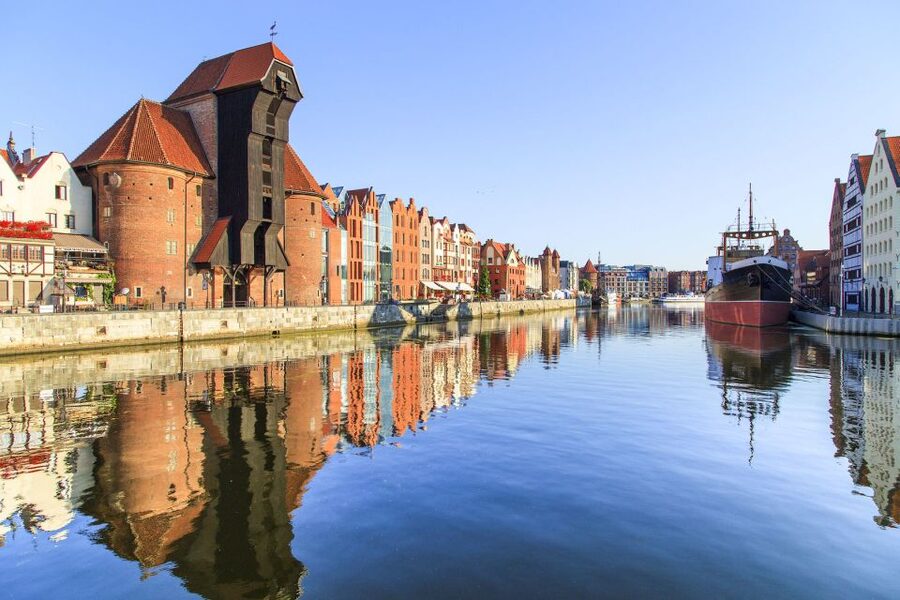 Private Tour of Gdansk Old Town for Kids and Families - Meeting Under the High Gate: Fast Start in Old Town