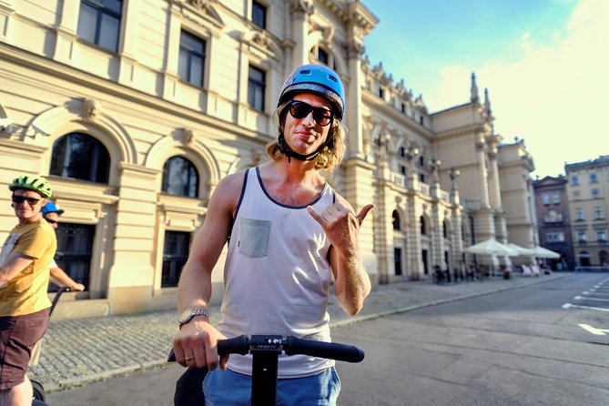 Segway Tour Gdańsk: Full Tour (Old Town + Shipyard) 3-Hour - Guides who make the ride feel personal