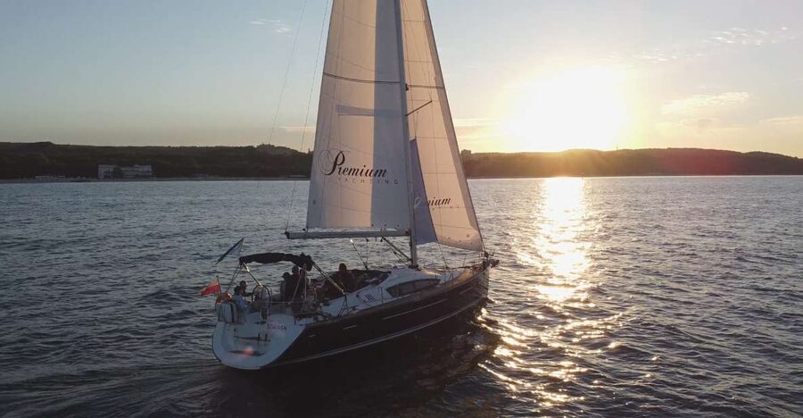 Sopot: Sunset Yacht Cruise with Welcome Drink - What you actually get onboard: blankets, life vests, toilets, and a welcome drink
